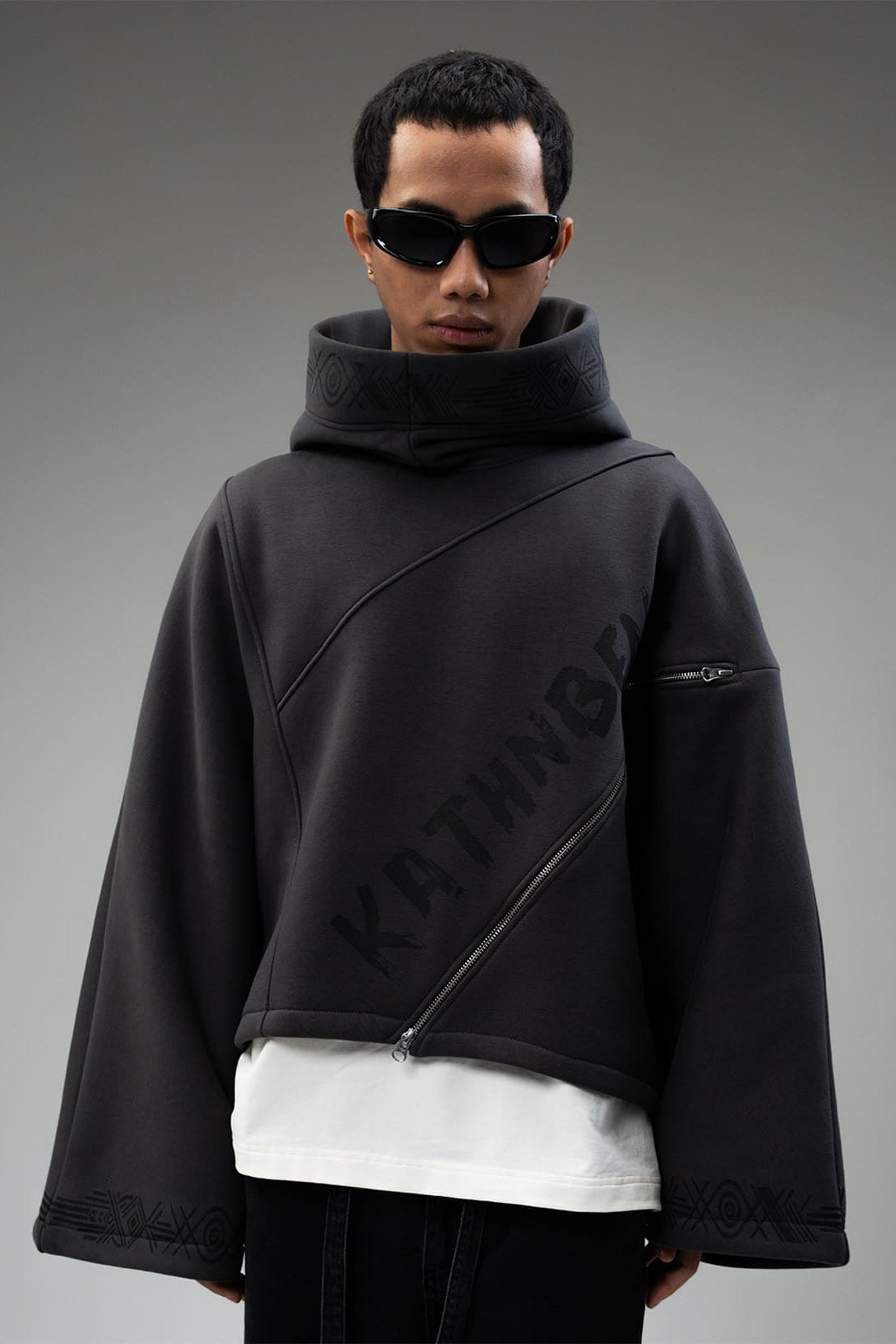 Kathnbenz oversized hoodie grey men Voidform back view premium fit