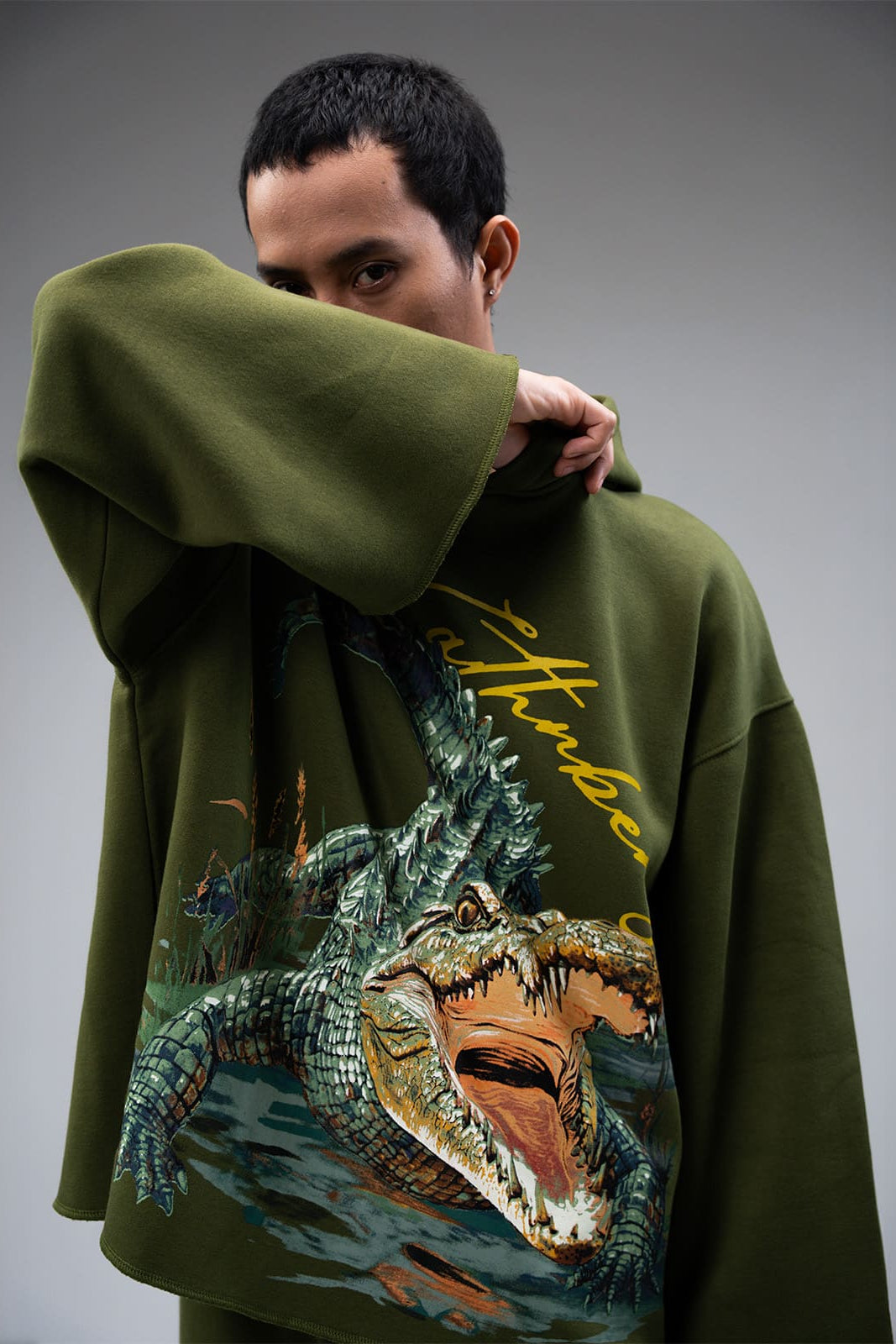 Kathnbenz oversized hoodie olive green men Marsh Lord back view premium
