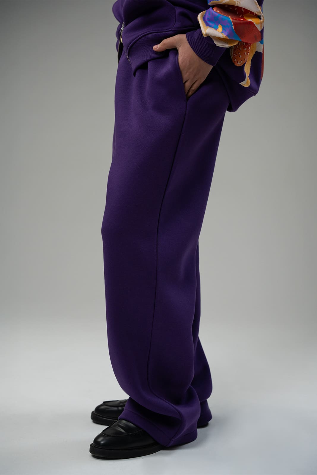 Kathnbenz streetwear pants purple men side view silhouette