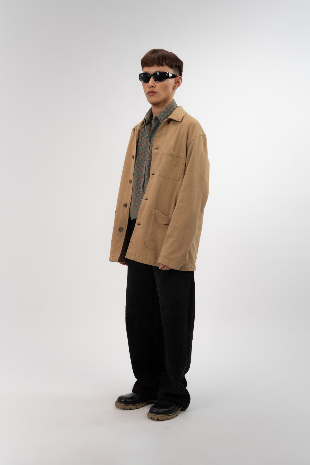 Kathnbenz streetwear pants black men side view silhouette